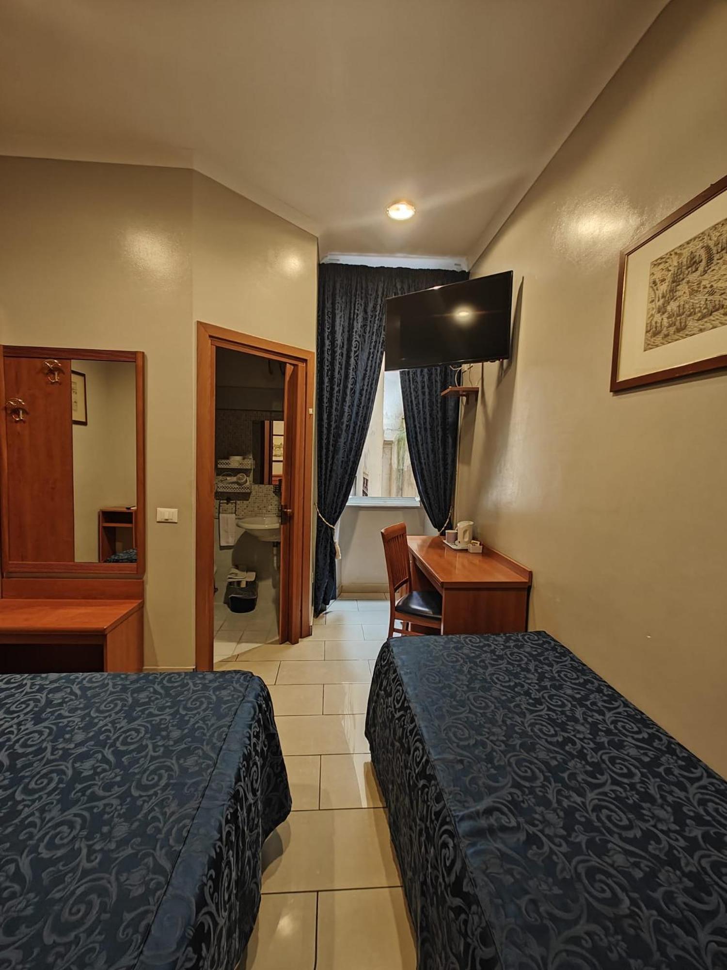 Domus Roxy Hotel Рим Екстериор снимка