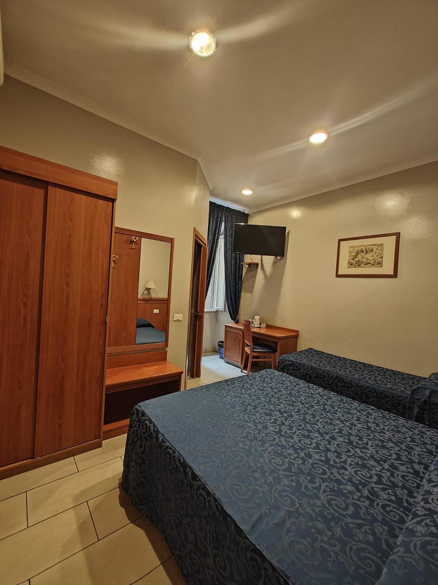 Domus Roxy Hotel Рим Екстериор снимка